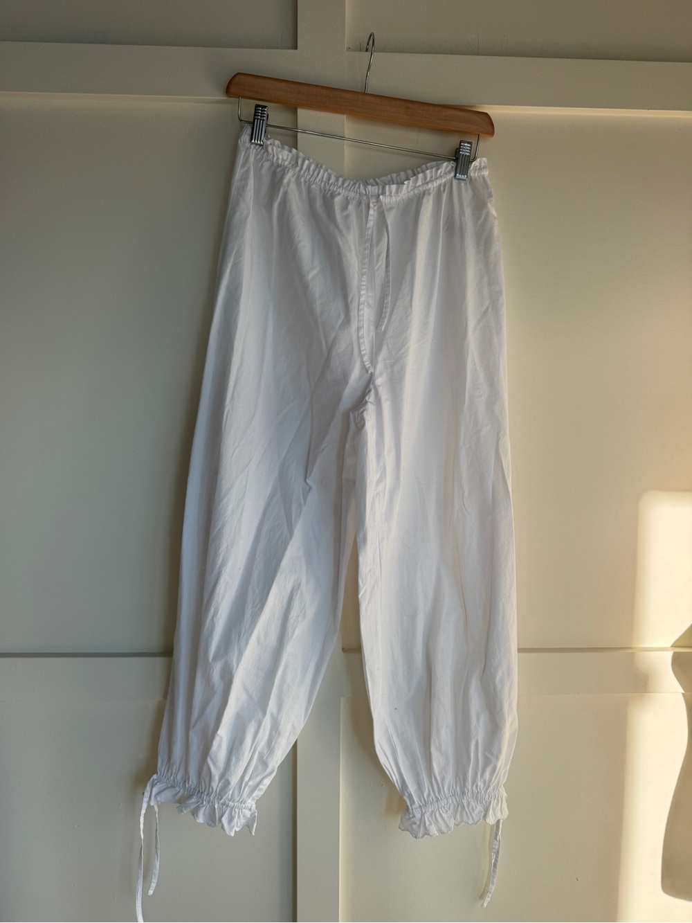 Wilfred White Casual Drawstring Hem Cotton Pants - Picture 1 of 6